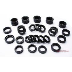 博山老齡膠塑制品廠 專注品質，橡膠托輥與五金工具的專業制造商