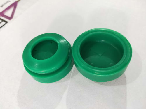 橡膠制品與五金工具出現(xiàn)裂痕的應(yīng)對(duì)與預(yù)防指南